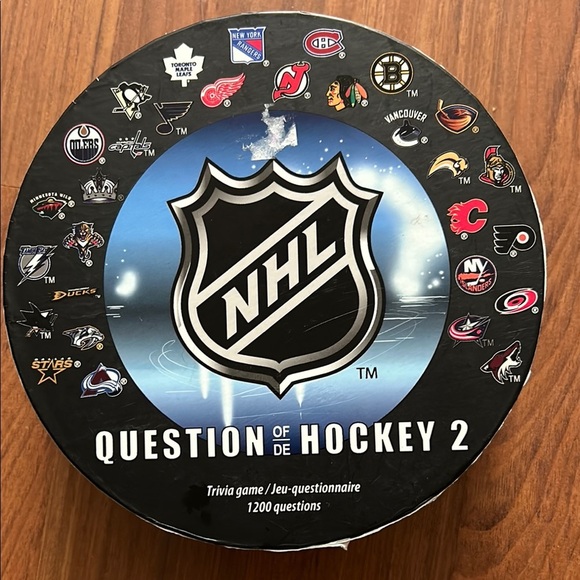 NHL Question of Hockey 2 Trivia Game - Black and Blue - Picture 1 of 5